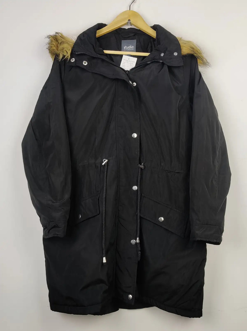 Buy online pre-used pre-loved 100% authentic & Original branded Studio (JKT-941) available in Pakistan. Top international brands avilable.