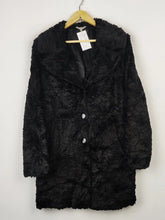 Buy online pre-used pre-loved 100% authentic & Original branded Marks & Spencer (JKT-970) available in Pakistan. Top international brands avilable.