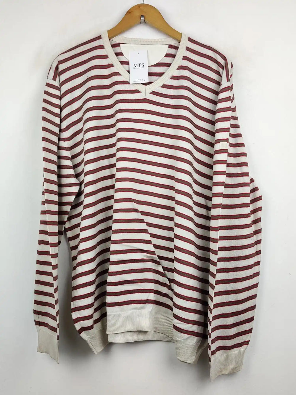 Buy online pre-used pre-loved 100% authentic & Original branded Unknown Brand (JS-2227) available in Pakistan. Top international brands avilable.