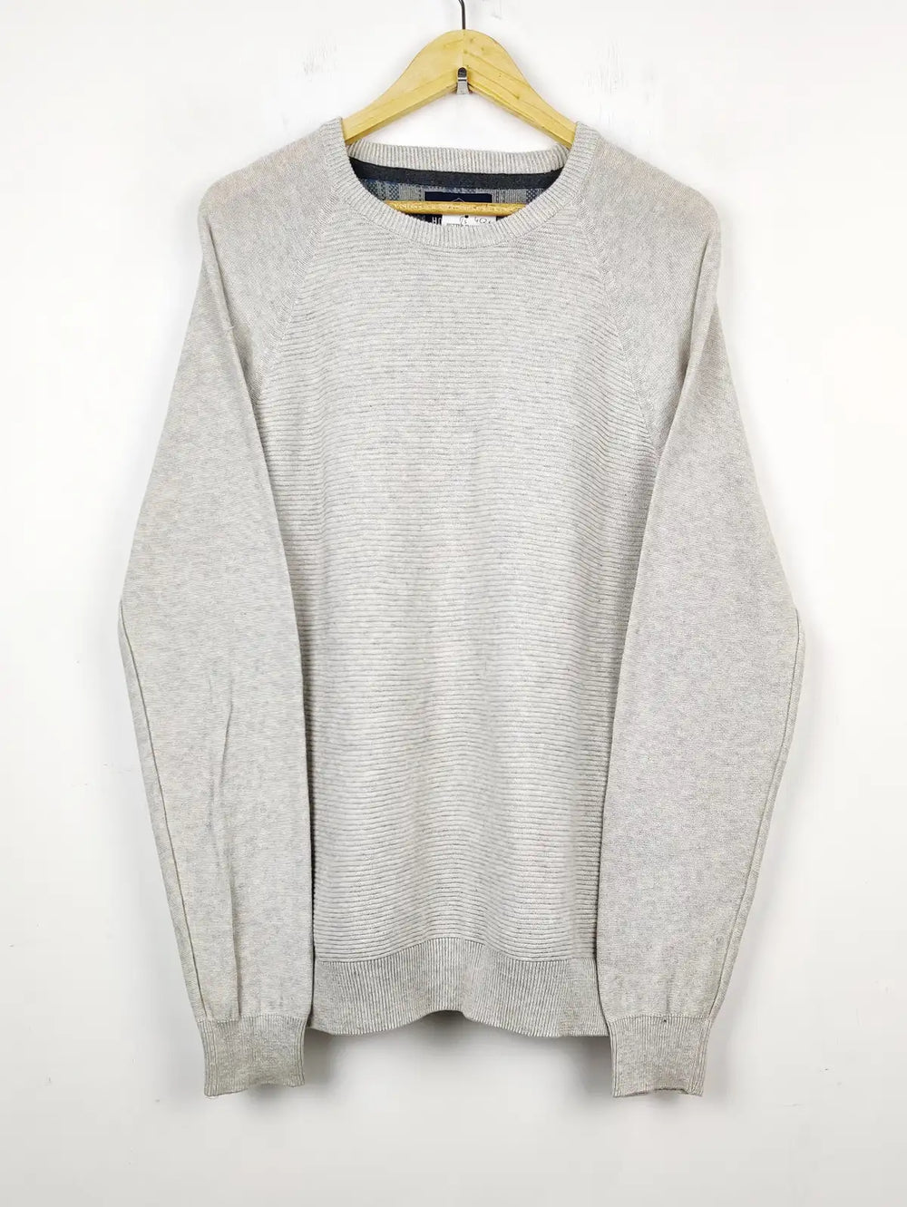 Buy online pre-used pre-loved 100% authentic & Original branded Holmes Co (JS-4526) available in Pakistan. Top international brands avilable.