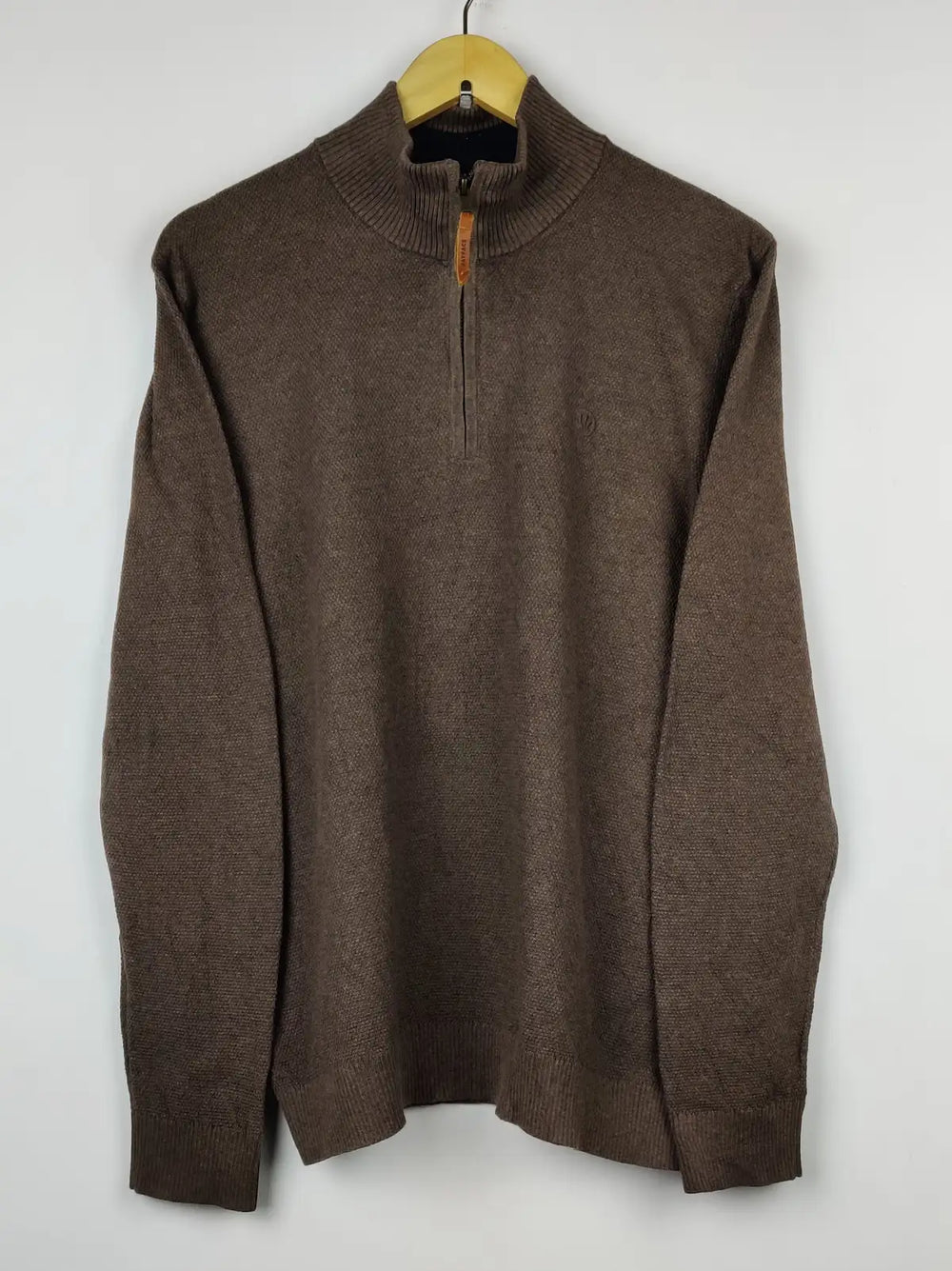 Buy online pre-used pre-loved 100% authentic & Original branded Fat Face (JS-4835) available in Pakistan. Top international brands avilable.