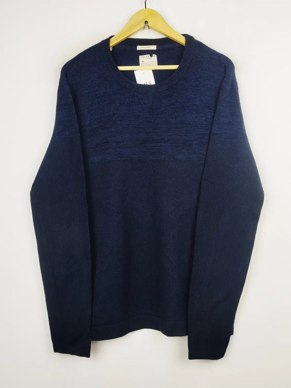 Buy online pre-used pre-loved 100% authentic & Original branded Selected (JS-5827) available in Pakistan. Top international brands avilable.