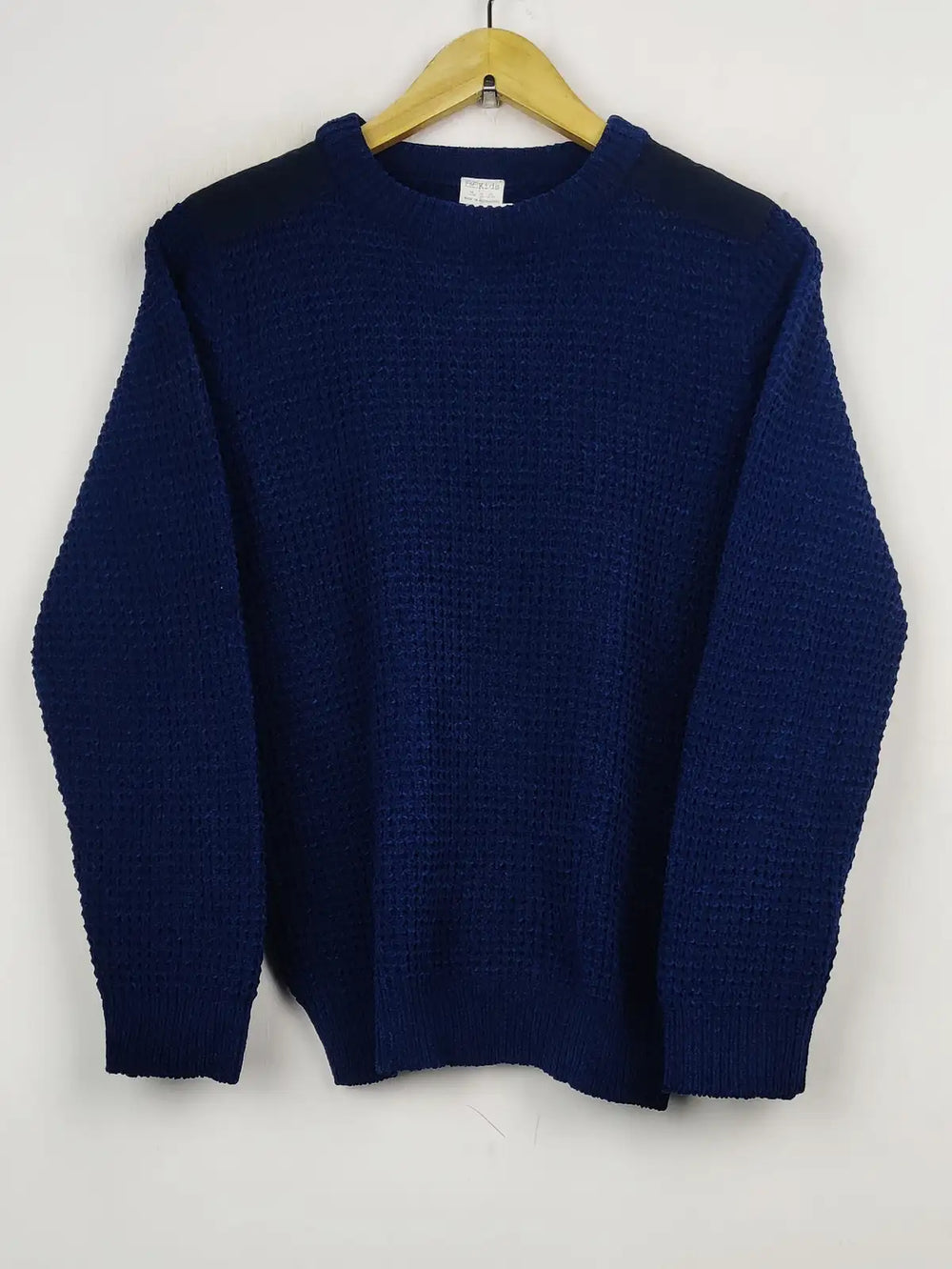 Buy online pre-used pre-loved 100% authentic & Original branded F&F (JS-5897) available in Pakistan. Top international brands avilable.