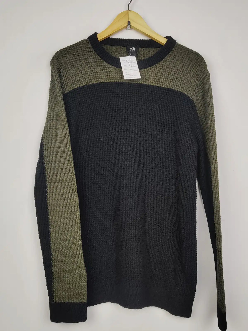 Buy online pre-used pre-loved 100% authentic & Original branded H&M (JS-6761) available in Pakistan. Top international brands avilable.