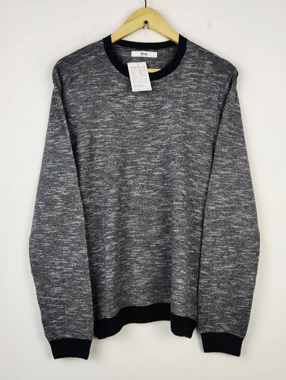 Buy online pre-used pre-loved 100% authentic & Original branded Find (JS-7227) available in Pakistan. Top international brands avilable.