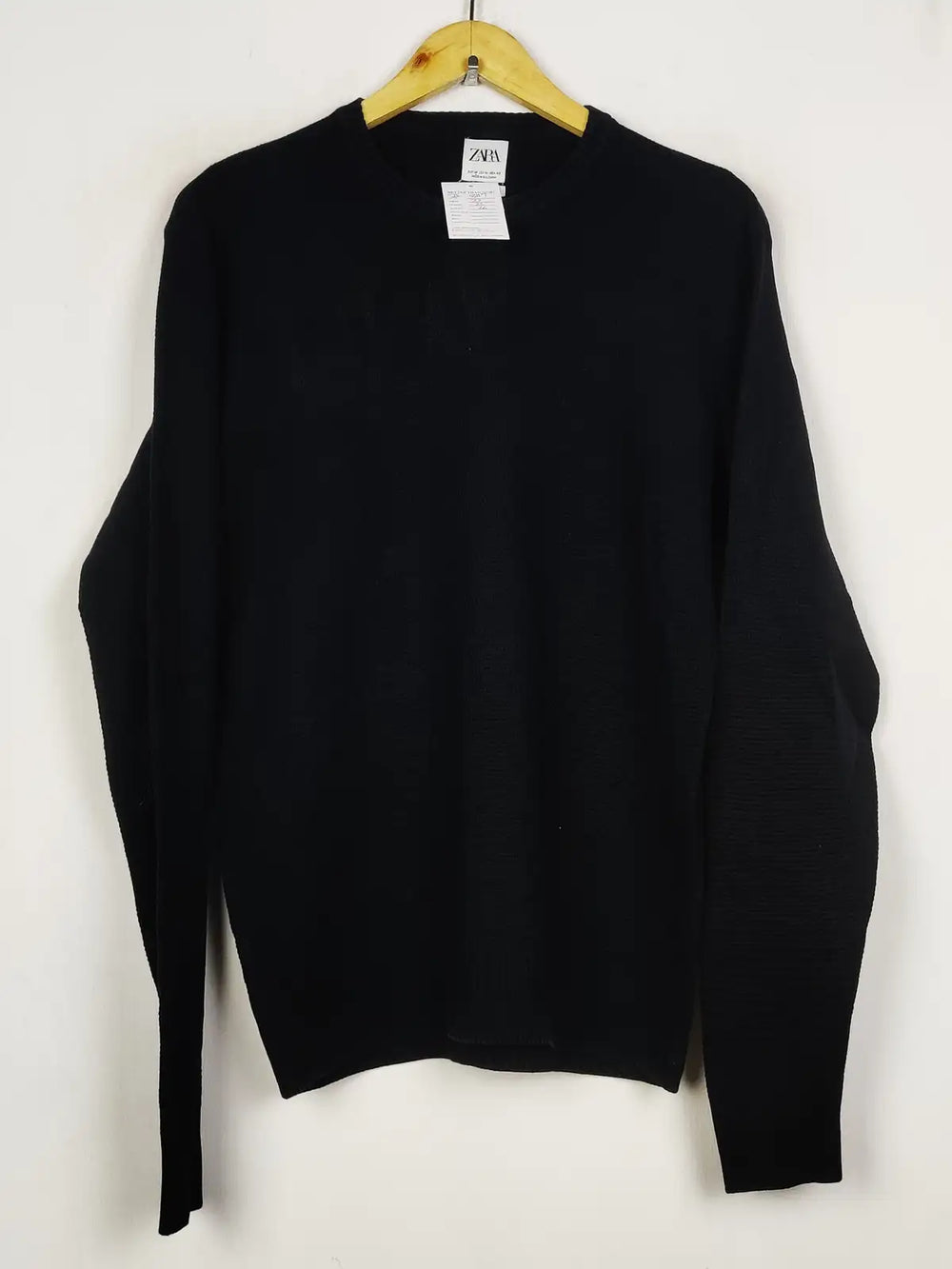 Buy online pre-used pre-loved 100% authentic & Original branded Zara (JS-8117) available in Pakistan. Top international brands avilable.