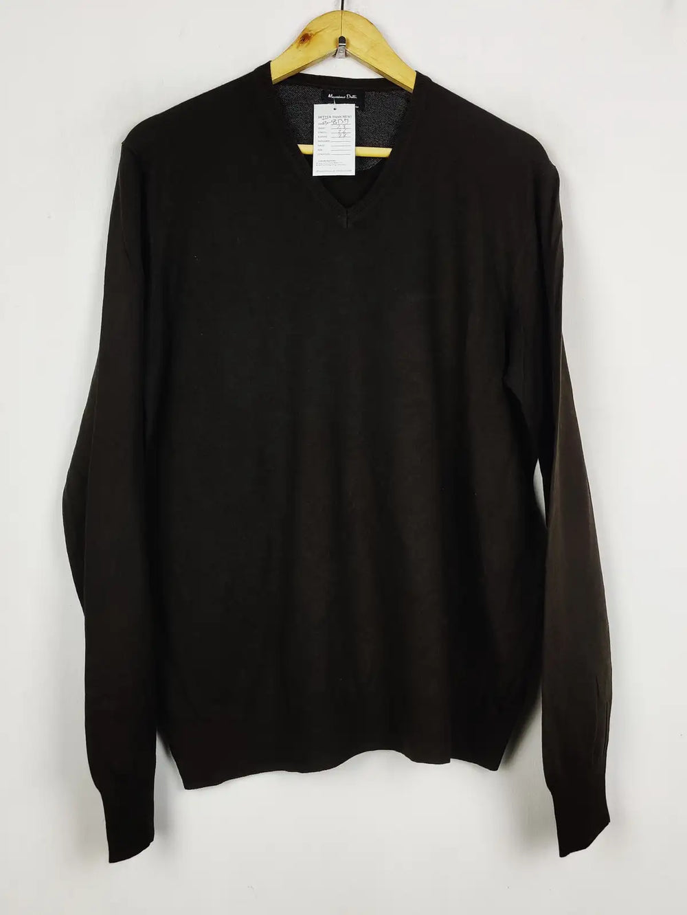 Buy online pre-used pre-loved 100% authentic & Original branded Massimo Dutti (JS-8137) available in Pakistan. Top international brands avilable.