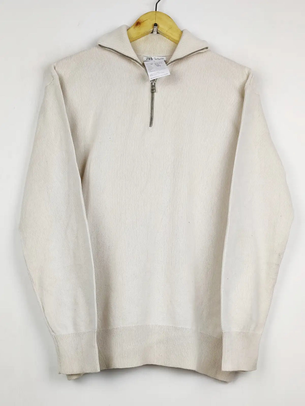 Buy online pre-used pre-loved 100% authentic & Original branded Zara (JS-8255) available in Pakistan. Top international brands avilable.