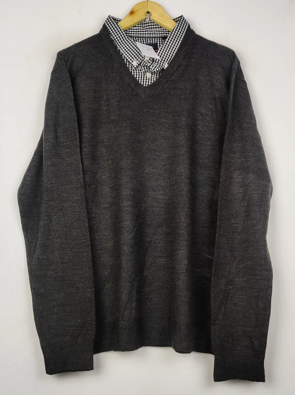 Buy online pre-used pre-loved 100% authentic & Original branded Liva Cardin (JS-8281) available in Pakistan. Top international brands avilable.