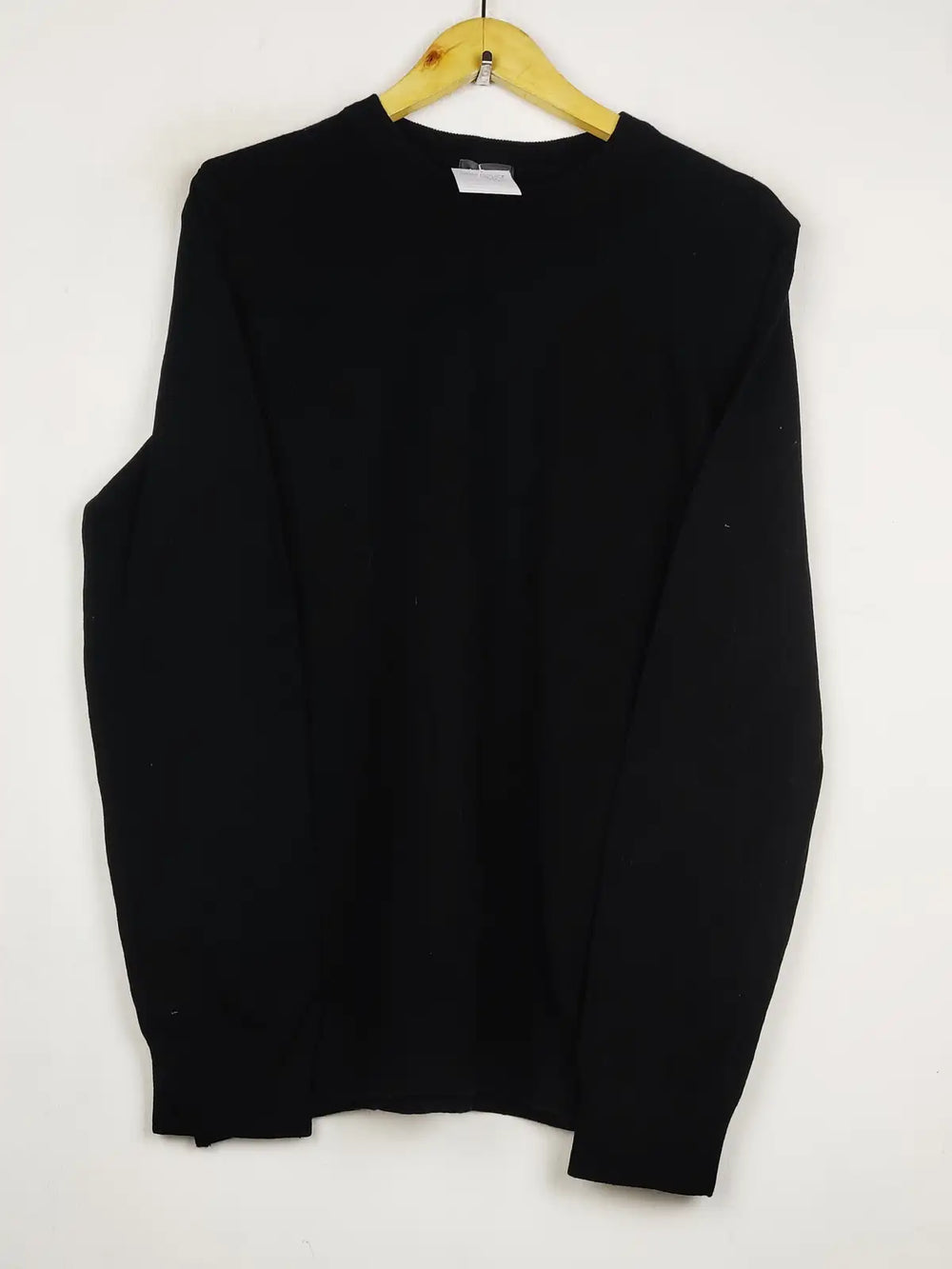 Buy online pre-used pre-loved 100% authentic & Original branded H&M (JS-8351) available in Pakistan. Top international brands avilable.