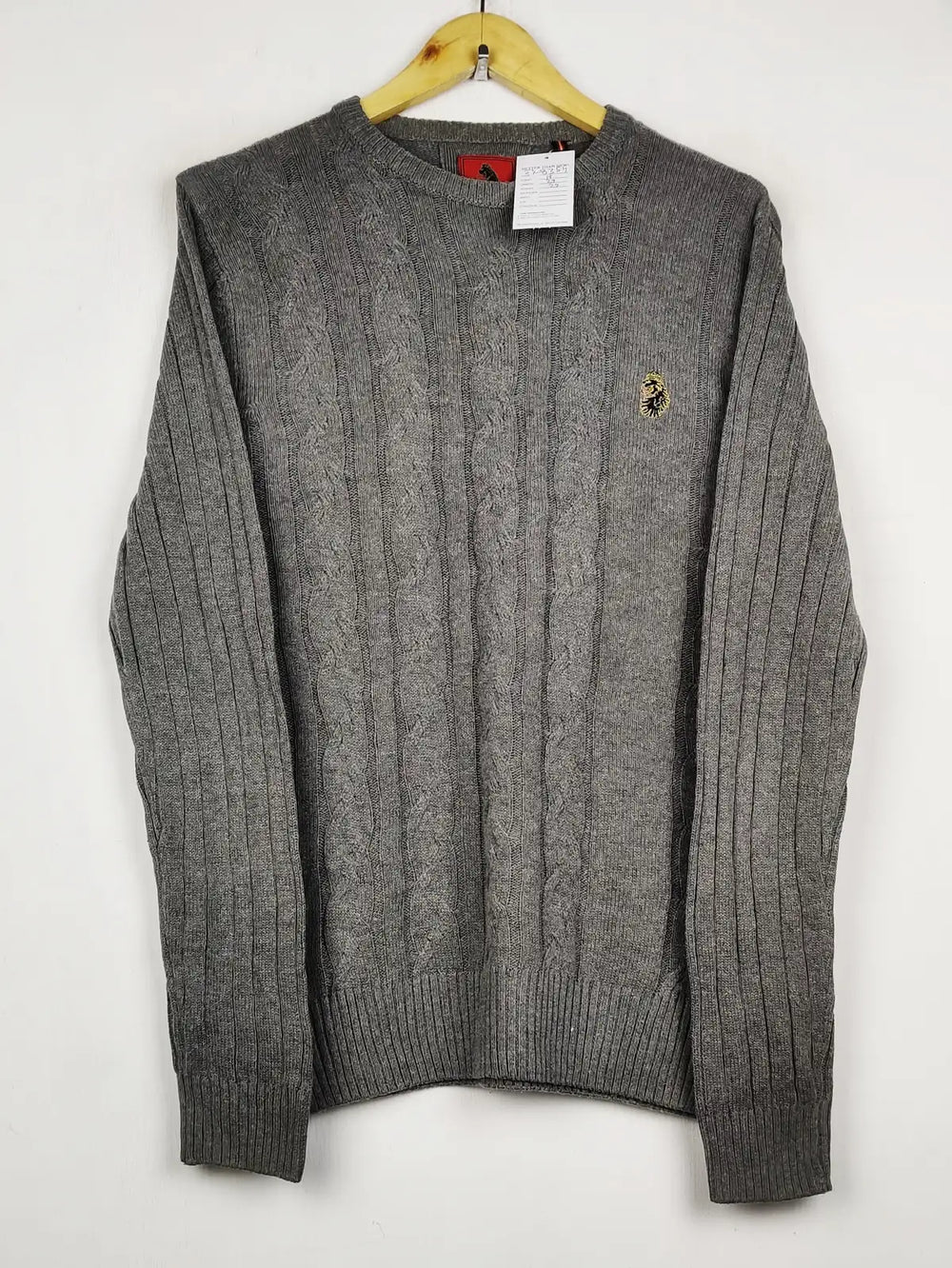 Buy online pre-used pre-loved 100% authentic & Original branded Luke (JS-8354) available in Pakistan. Top international brands avilable.