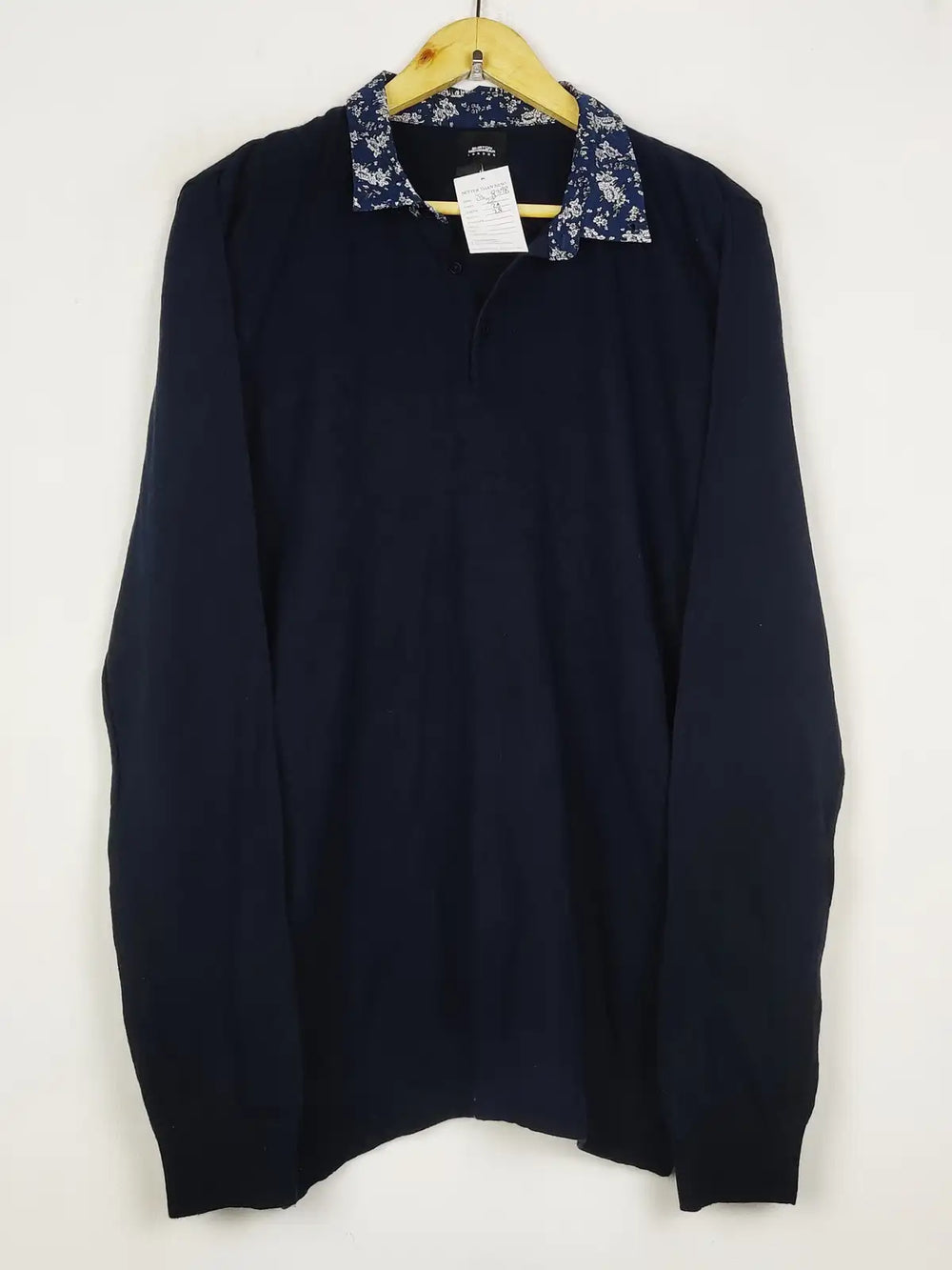 Buy online pre-used pre-loved 100% authentic & Original branded Burton (JS-8398) available in Pakistan. Top international brands avilable.
