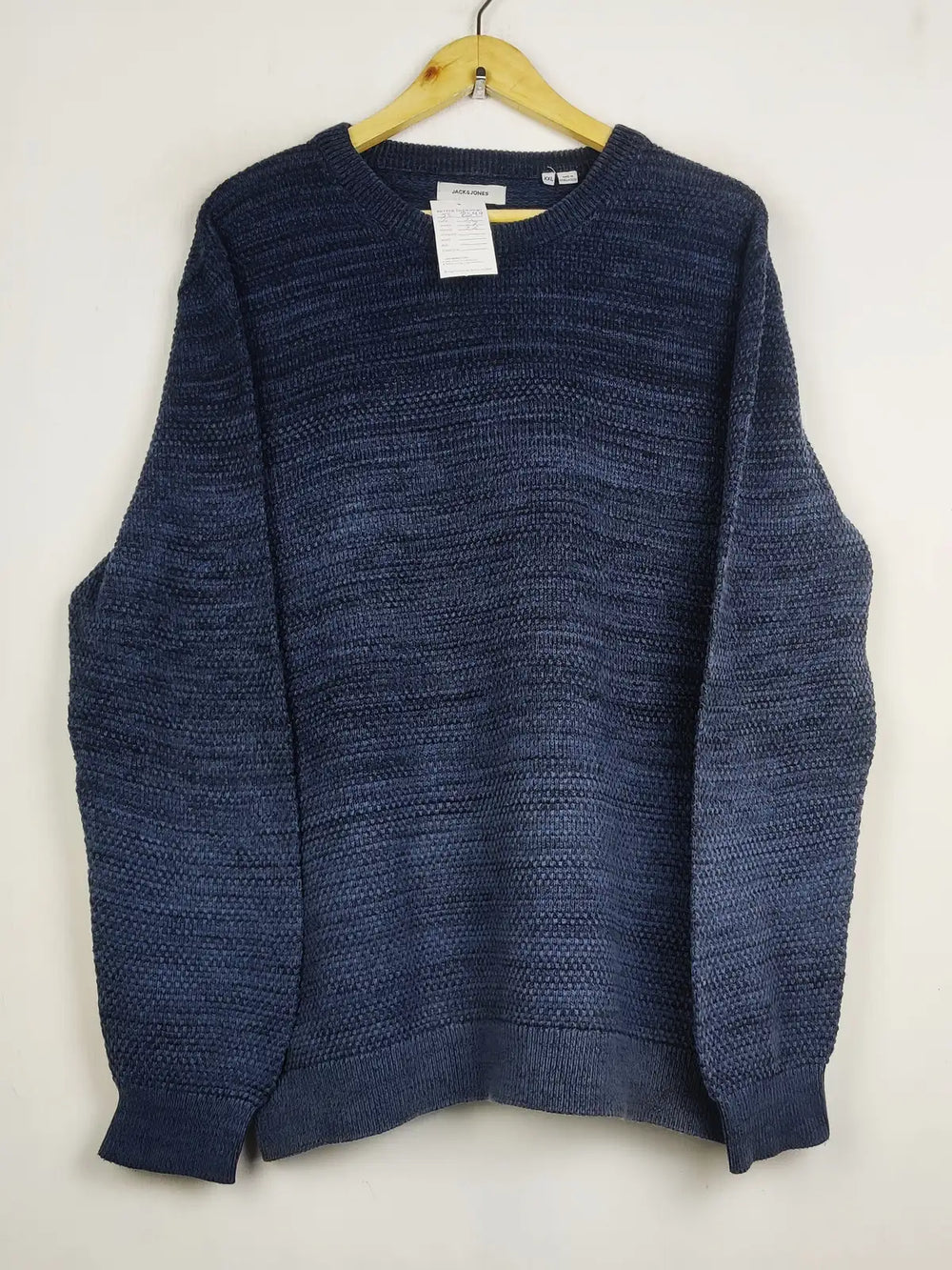 Buy online pre-used pre-loved 100% authentic & Original branded Jack & Jones (JS-8599) available in Pakistan. Top international brands avilable.