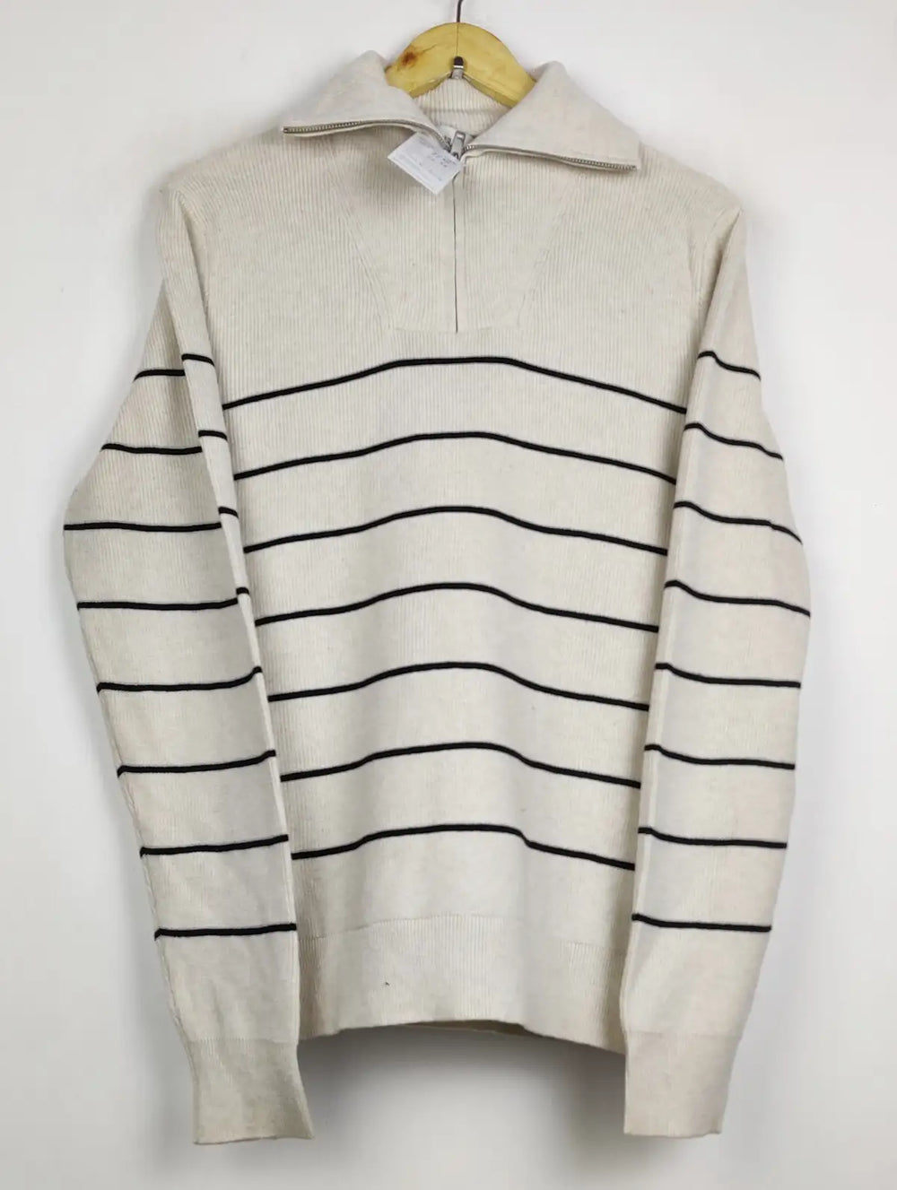 Buy online pre-used pre-loved 100% authentic & Original branded Marks & Spencer (JS-8615) available in Pakistan. Top international brands avilable.