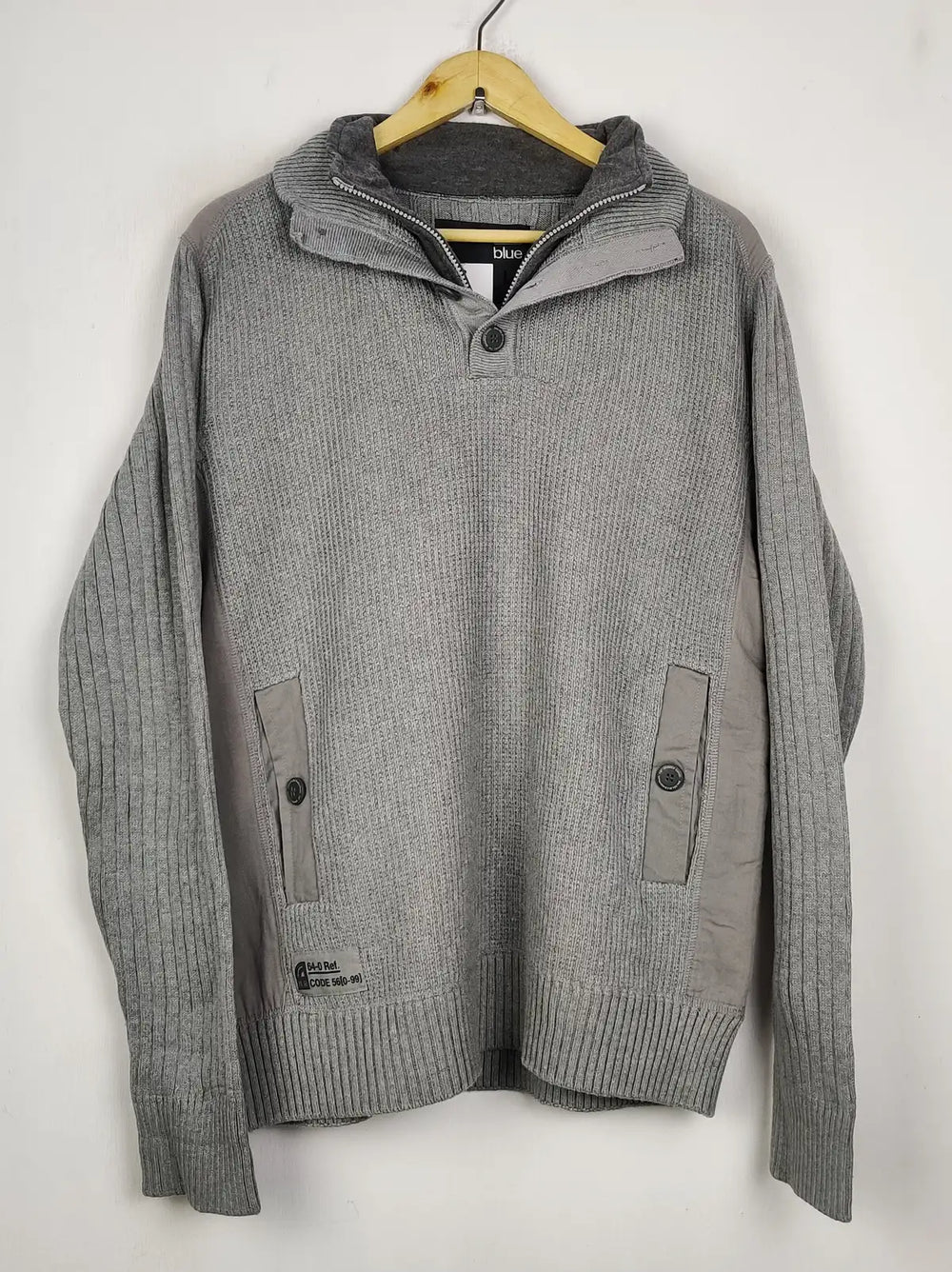 Buy online pre-used pre-loved 100% authentic & Original branded F&F (JS-8773) available in Pakistan. Top international brands avilable.