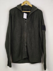 Buy online pre-used pre-loved 100% authentic & Original branded Peak Performance (JS-8827) available in Pakistan. Top international brands avilable.