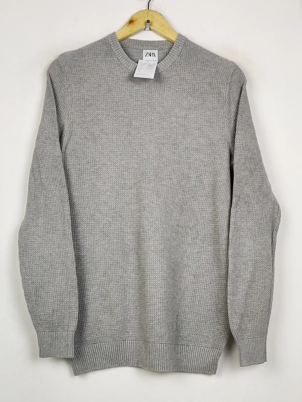 Buy online pre-used pre-loved 100% authentic & Original branded Zara (JS-8852) available in Pakistan. Top international brands avilable.