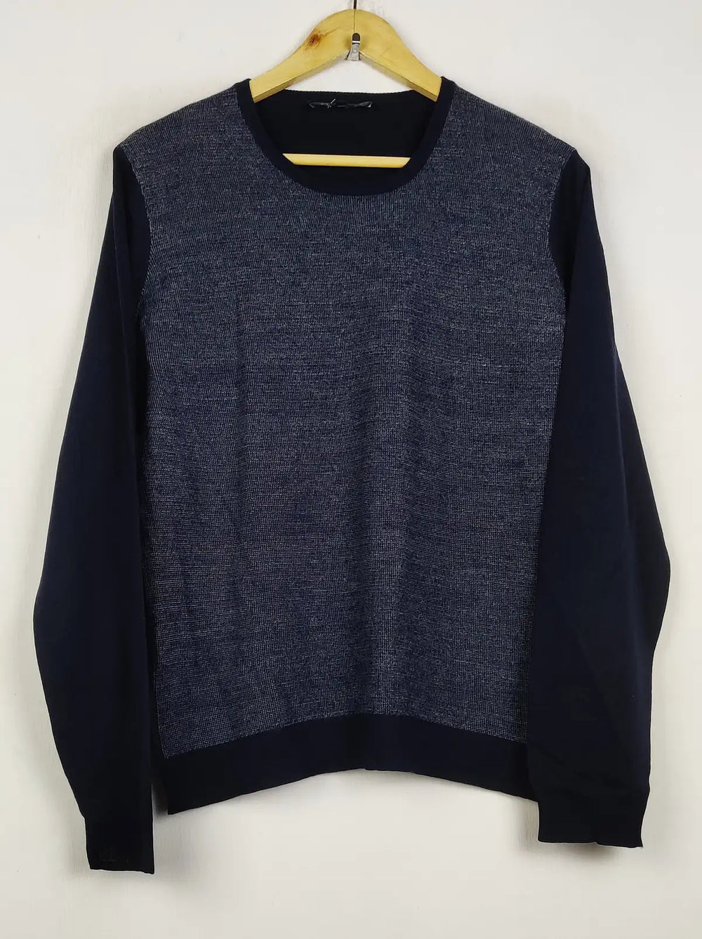 Buy online pre-used pre-loved 100% authentic & Original branded Aquascutum (JS-8969) available in Pakistan. Top international brands avilable.