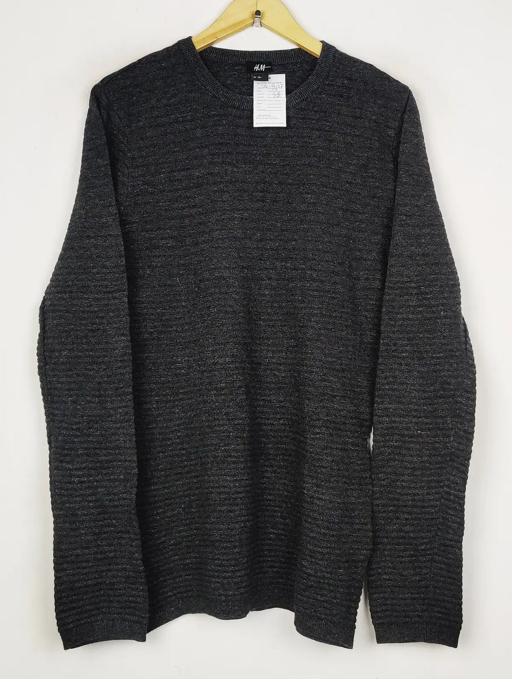 Buy online pre-used pre-loved 100% authentic & Original branded H&M (JS-9137) available in Pakistan. Top international brands avilable.