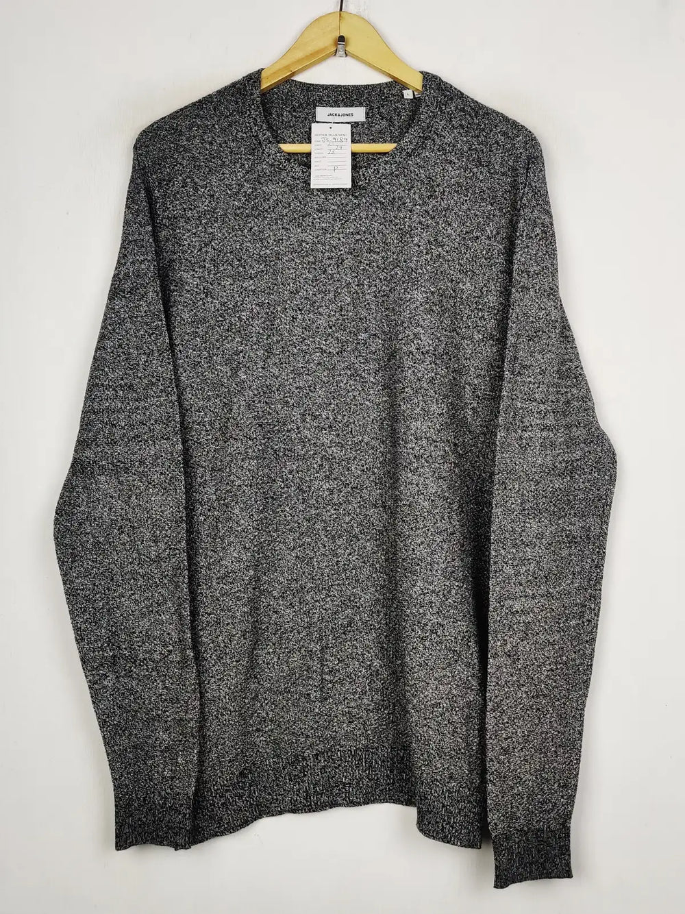 Buy online pre-used pre-loved 100% authentic & Original branded Jack & Jones (JS-9189) available in Pakistan. Top international brands avilable.