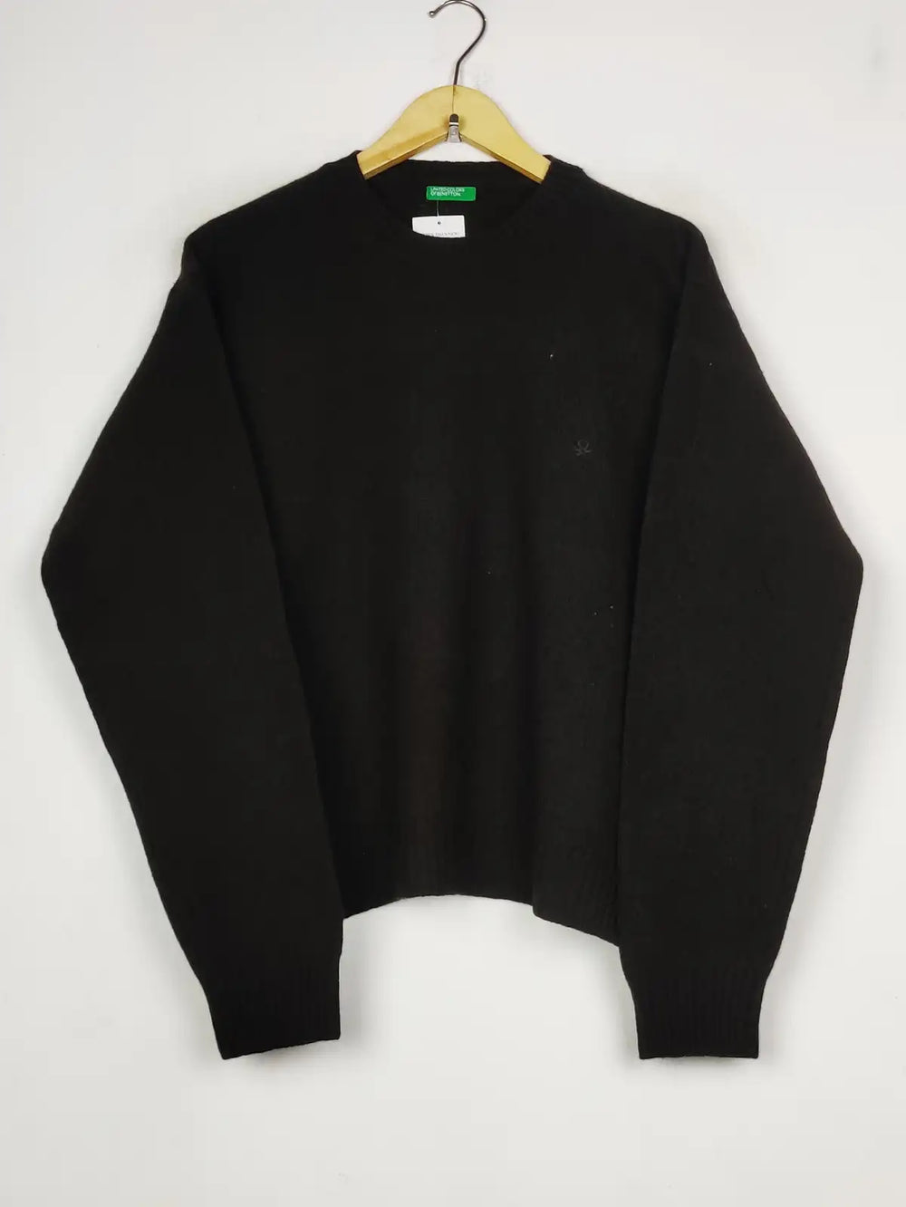 Buy online pre-used pre-loved 100% authentic & Original branded United Colors (JS-9278) available in Pakistan. Top international brands avilable.