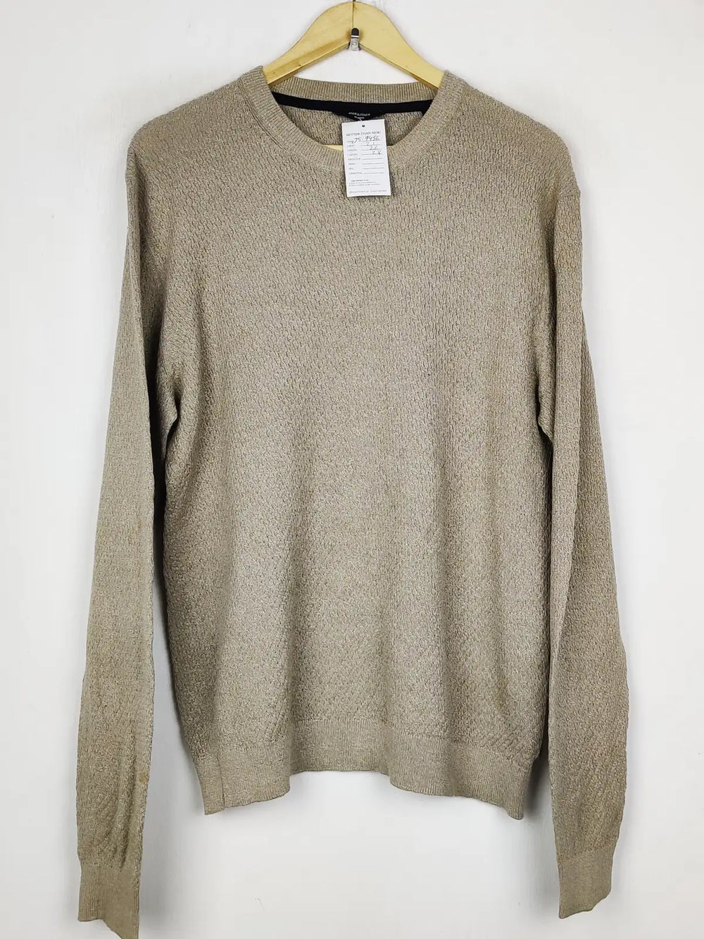 Buy online pre-used pre-loved 100% authentic & Original branded Jack & Jones (JS-9456) available in Pakistan. Top international brands avilable.