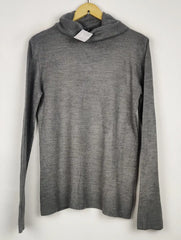 Buy online pre-used pre-loved 100% authentic & Original branded H&M (JS-9830) available in Pakistan. Top international brands avilable.