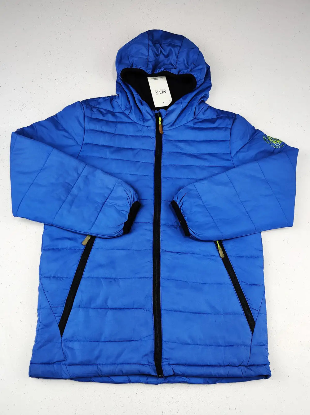 Buy online pre-used pre-loved 100% authentic & Original branded F&F (KJB-311) available in Pakistan. Top international brands avilable.