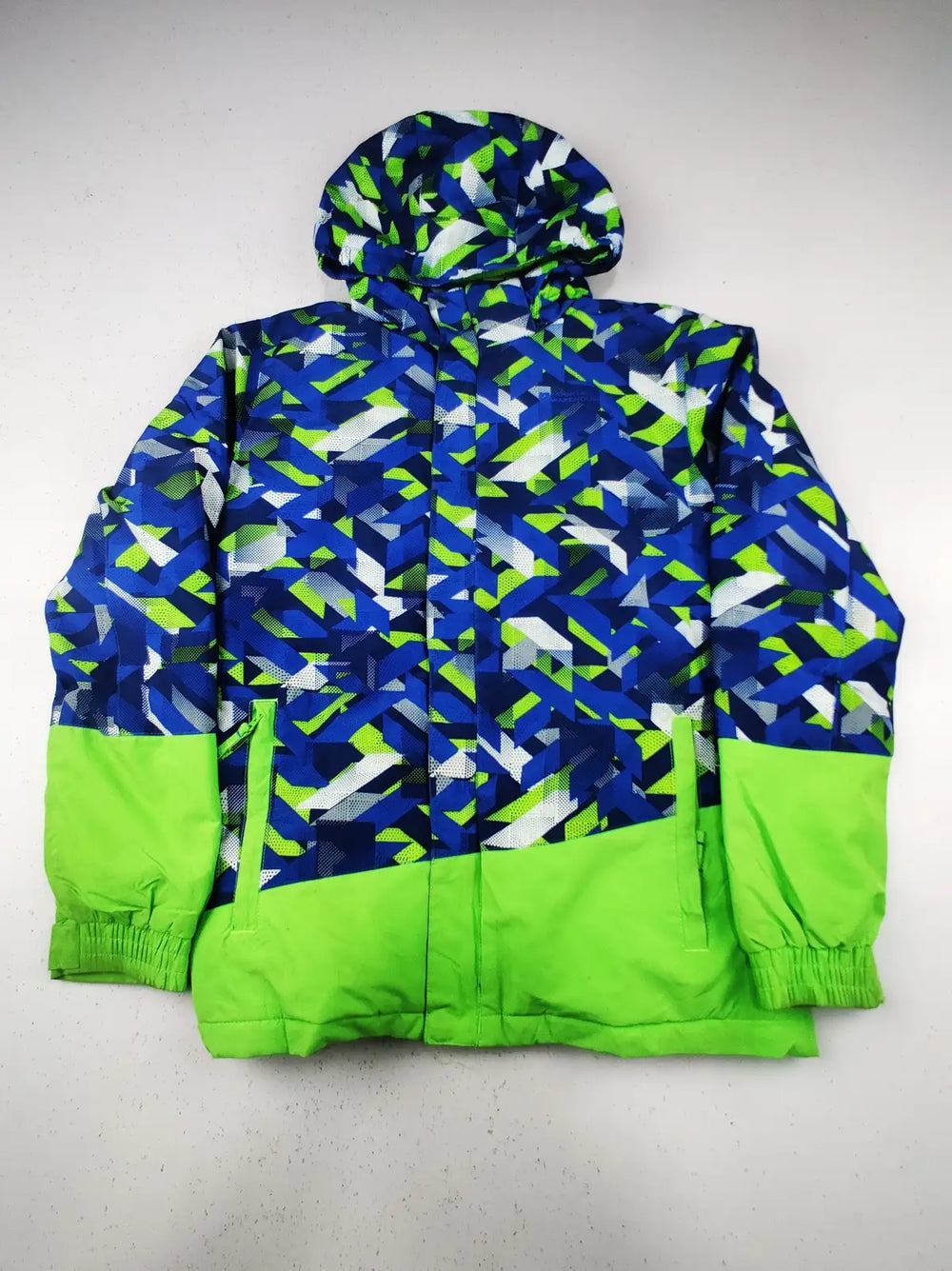 Buy online pre-used pre-loved 100% authentic & Original branded Mountain Warehouse (KJB-328) available in Pakistan. Top international brands avilable.