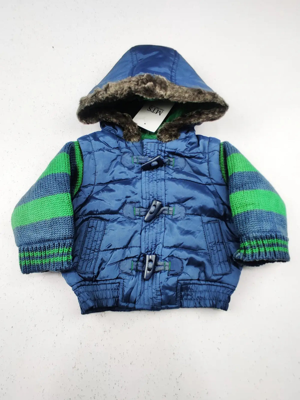 Buy online pre-used pre-loved 100% authentic & Original branded Marks & Spencer (KJB-424) available in Pakistan. Top international brands avilable.