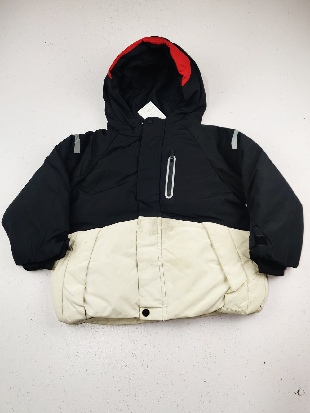 Buy online pre-used pre-loved 100% authentic & Original branded Zara (KJB-7527) available in Pakistan. Top international brands avilable.