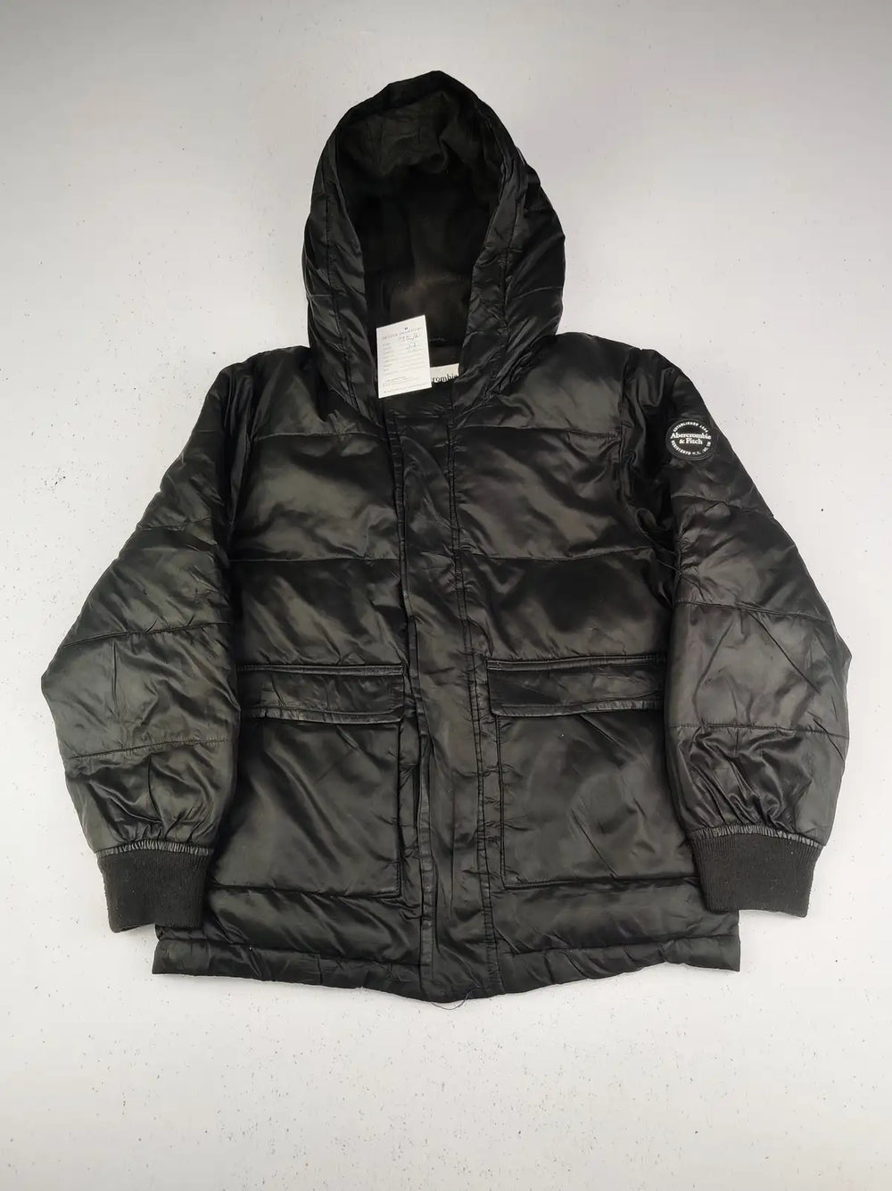 Buy online pre-used pre-loved 100% authentic & Original branded Abercrombie (KJB-761) available in Pakistan. Top international brands avilable.