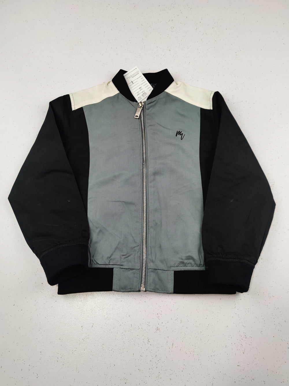 Buy online pre-used pre-loved 100% authentic & Original branded River Island (KJB-7637) available in Pakistan. Top international brands avilable.