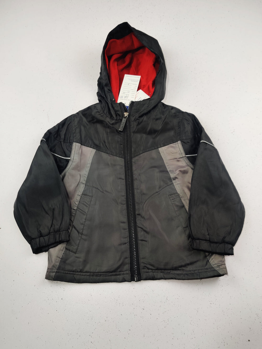 Buy online pre-used pre-loved 100% authentic & Original branded Duck Dodge (KJB-7647) available in Pakistan. Top international brands avilable.