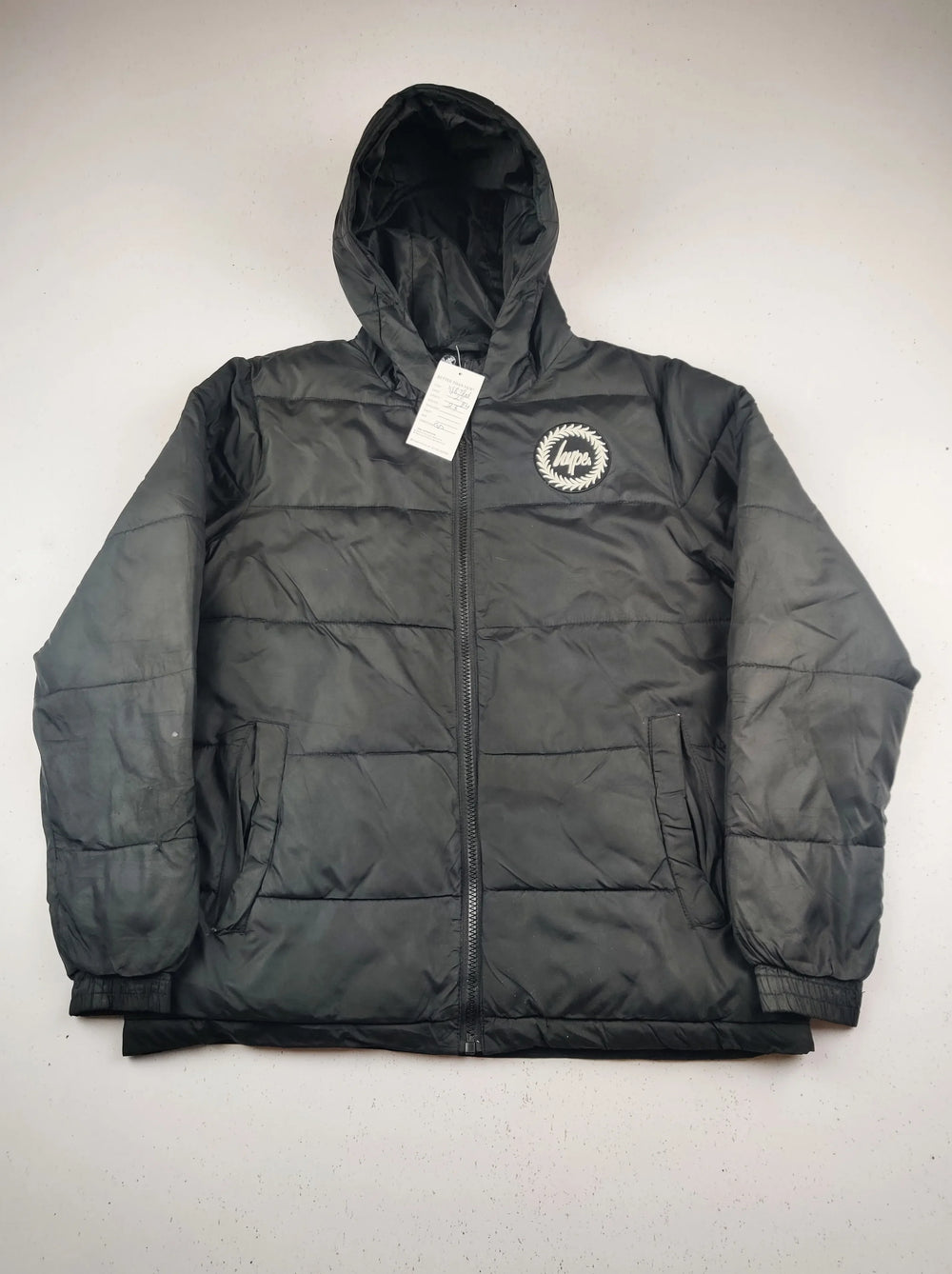 Buy online pre-used pre-loved 100% authentic & Original branded Hype (KJB-7806) available in Pakistan. Top international brands avilable.