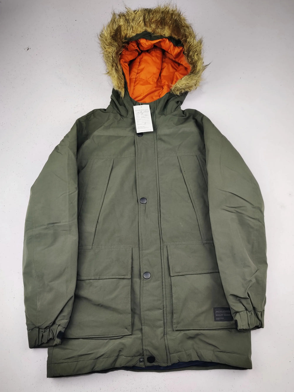 Buy online pre-used pre-loved 100% authentic & Original branded Jack & Jones (KJB-7904) available in Pakistan. Top international brands avilable.