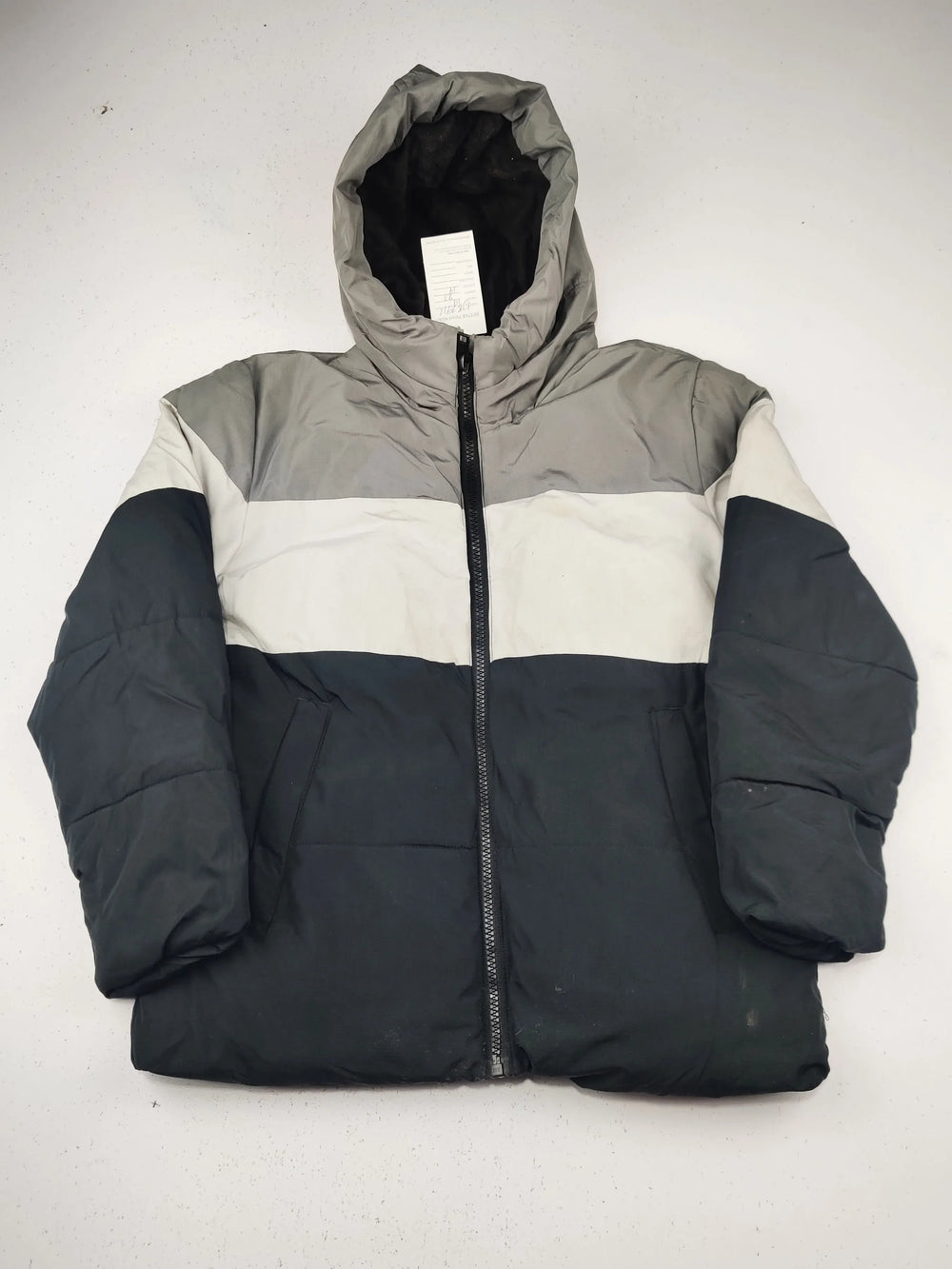 Buy online pre-used pre-loved 100% authentic & Original branded George (KJB-7912) available in Pakistan. Top international brands avilable.