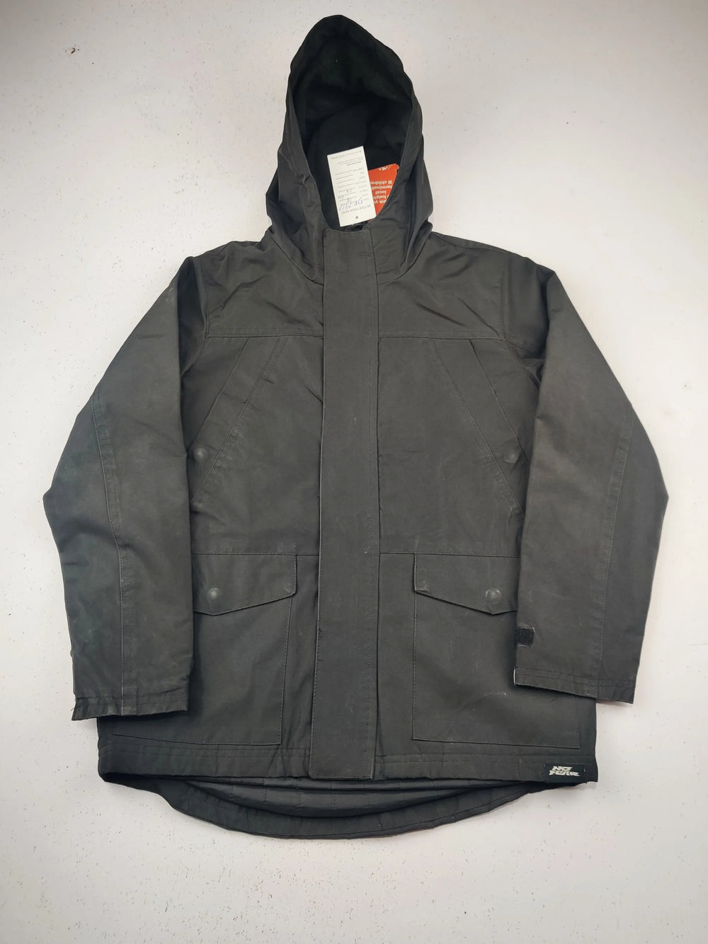 Buy online pre-used pre-loved 100% authentic & Original branded No Fear (KJB-7937) available in Pakistan. Top international brands avilable.