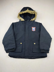 Buy online pre-used pre-loved 100% authentic & Original branded Merchandise (KJB-7983) available in Pakistan. Top international brands avilable.