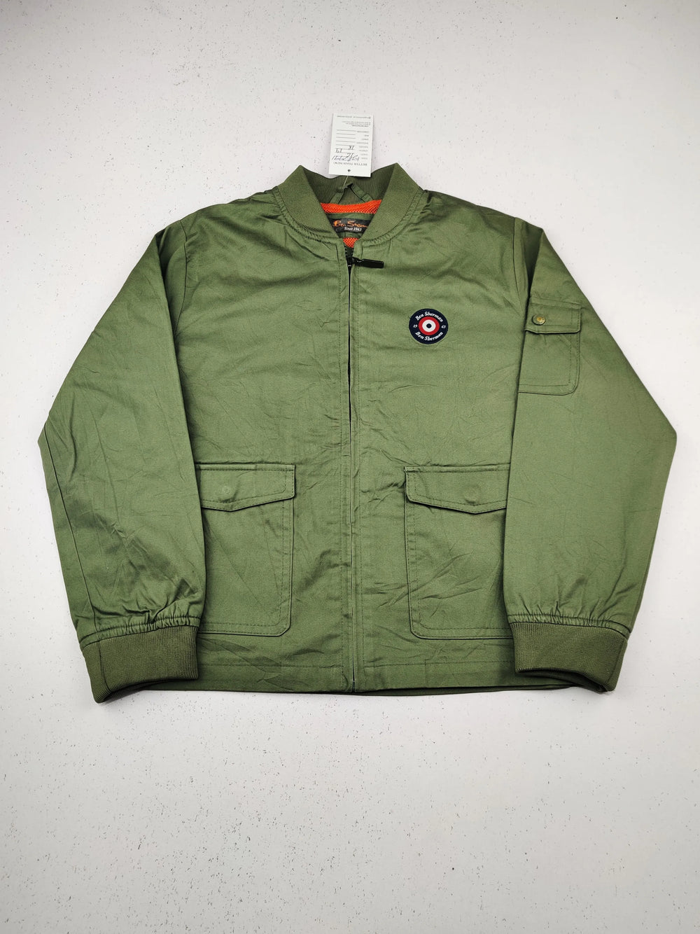 Buy online pre-used pre-loved 100% authentic & Original branded Ben Sherman (KJB-7991) available in Pakistan. Top international brands avilable.