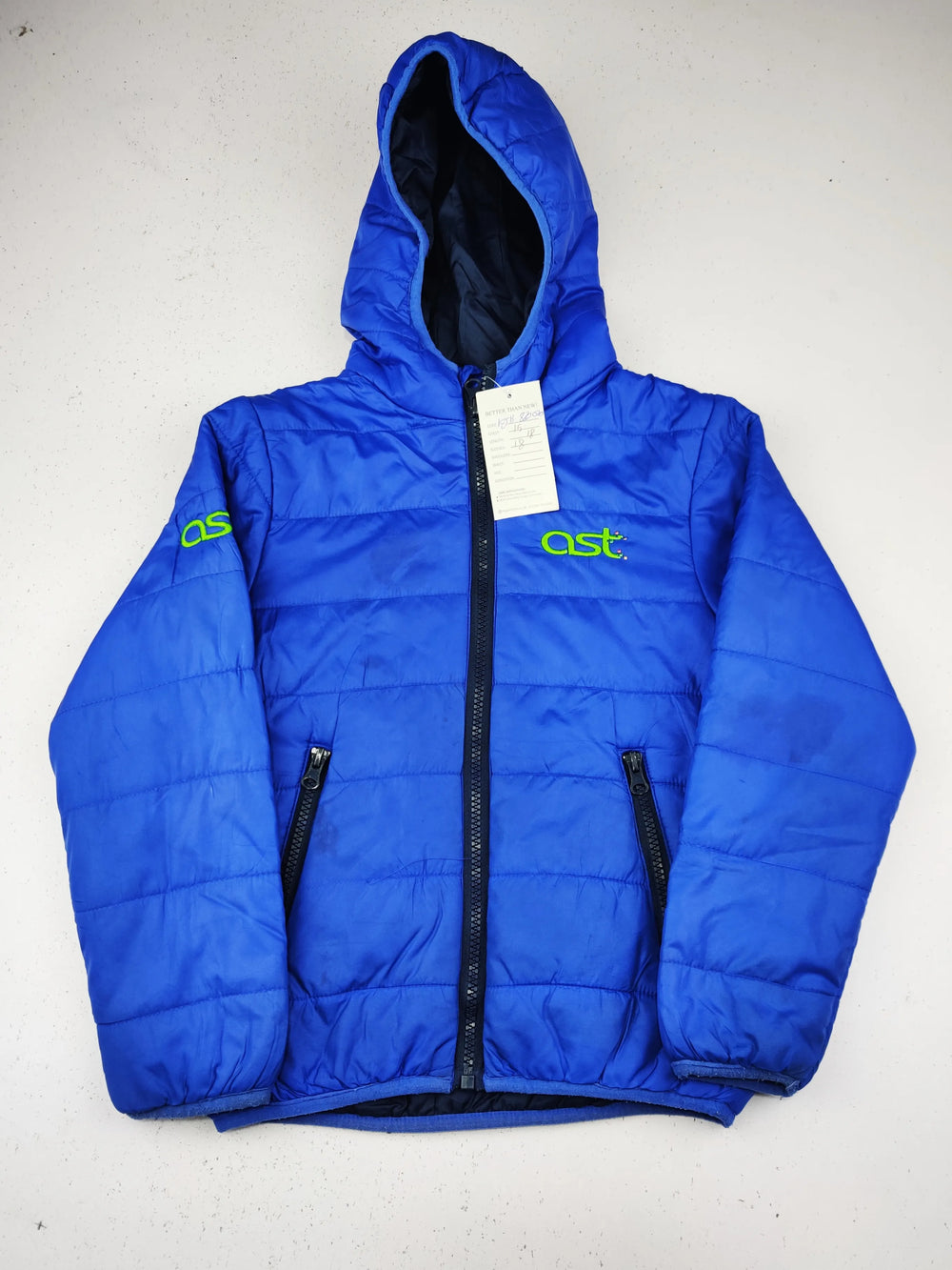 Buy online pre-used pre-loved 100% authentic & Original branded Unknown Brand (KJB-8000) available in Pakistan. Top international brands avilable.