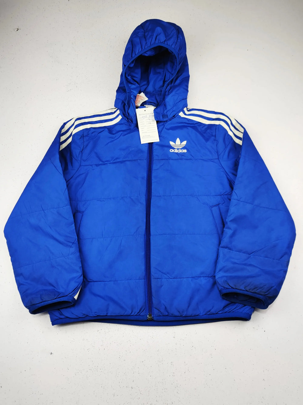 Buy online pre-used pre-loved 100% authentic & Original branded A.D.I.D.A.S (KJB-8044) available in Pakistan. Top international brands avilable.