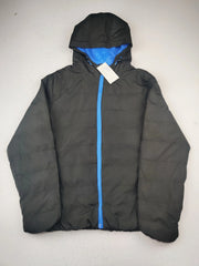 Buy online pre-used pre-loved 100% authentic & Original branded Blue Peak (KJB-8046) available in Pakistan. Top international brands avilable.