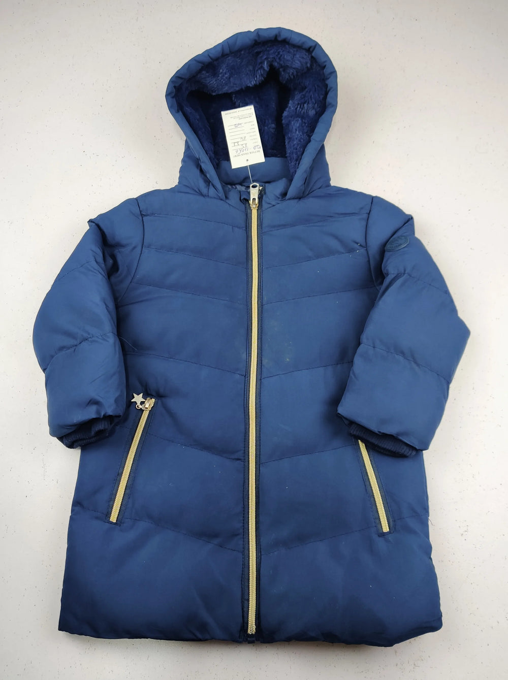 Buy online pre-used pre-loved 100% authentic & Original branded Threadcub (KJG-12056) available in Pakistan. Top international brands avilable.