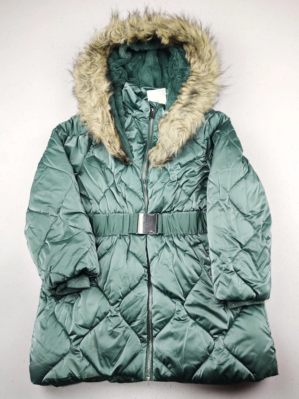 Buy online pre-used pre-loved 100% authentic & Original branded Unknown Brand (KJG-12064) available in Pakistan. Top international brands avilable.