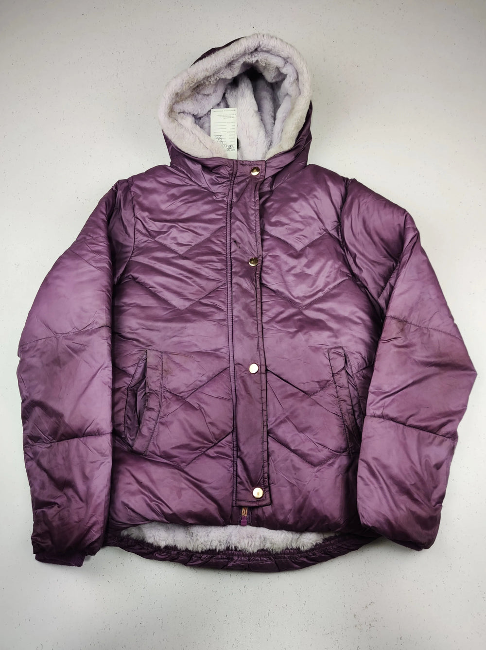 Buy online pre-used pre-loved 100% authentic & Original branded Kids (KJG-12187) available in Pakistan. Top international brands avilable.