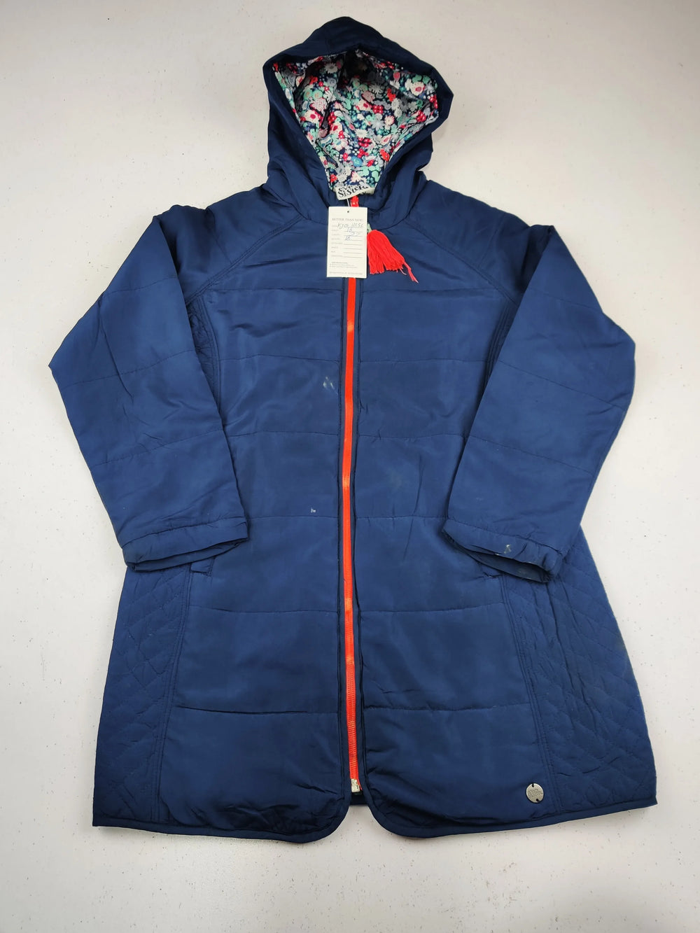 Buy online pre-used pre-loved 100% authentic & Original branded Eve‘S Sister (KJG-12256) available in Pakistan. Top international brands avilable.