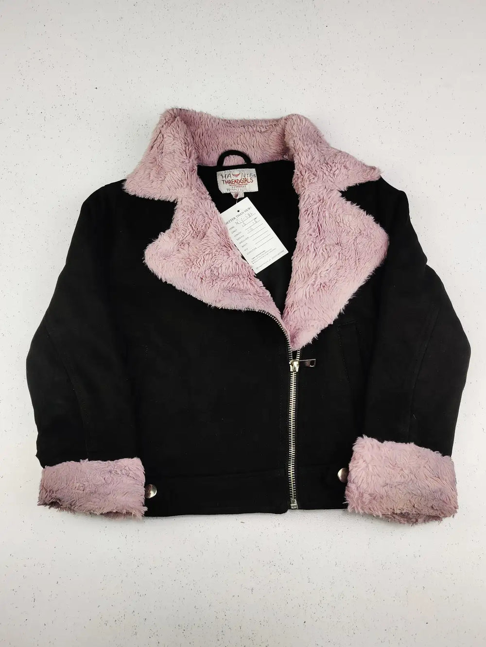 Buy online pre-used pre-loved 100% authentic & Original branded Thread Girls (KJG-582) available in Pakistan. Top international brands avilable.