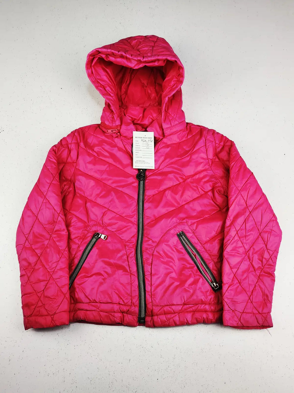 Buy online pre-used pre-loved 100% authentic & Original branded Michael Kors (KJG-658) available in Pakistan. Top international brands avilable.