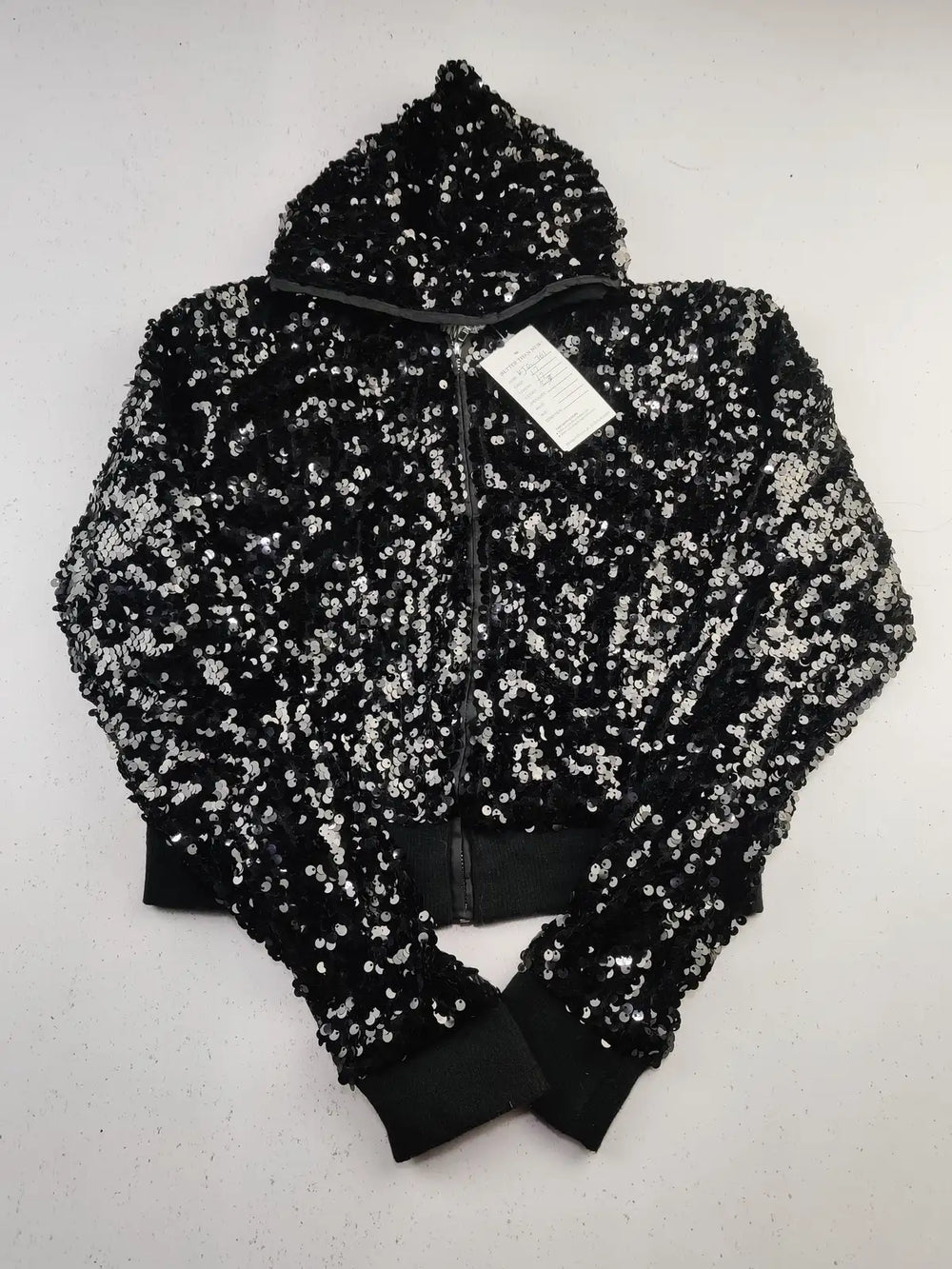 Buy online pre-used pre-loved 100% authentic & Original branded H&M (KJG-761) available in Pakistan. Top international brands avilable.